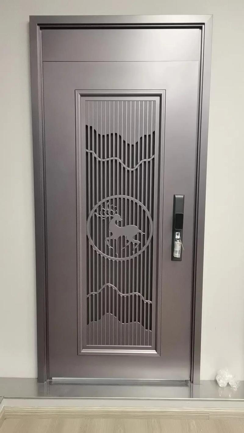 精雕鑄鋁門(mén) 金屬門(mén)窗的藝術(shù)革新與家居守護(hù)